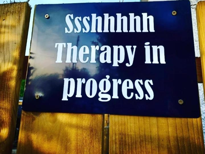 Therapy Lodge Ballycastle Ngoại thất bức ảnh