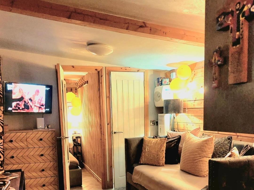Therapy Lodge Ballycastle Ngoại thất bức ảnh