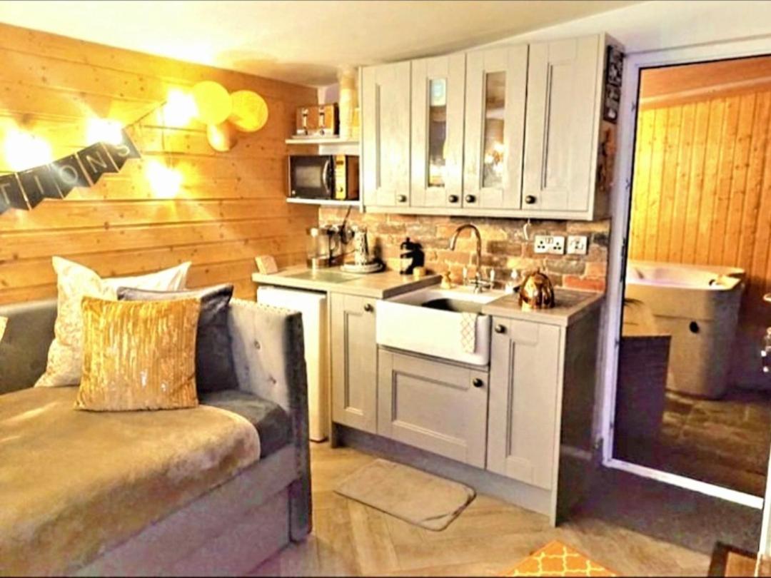 Therapy Lodge Ballycastle Ngoại thất bức ảnh